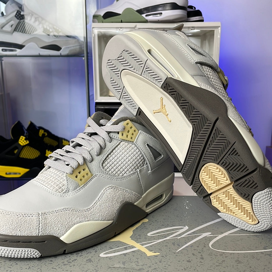 Nike Jordan 4 Photon Dust