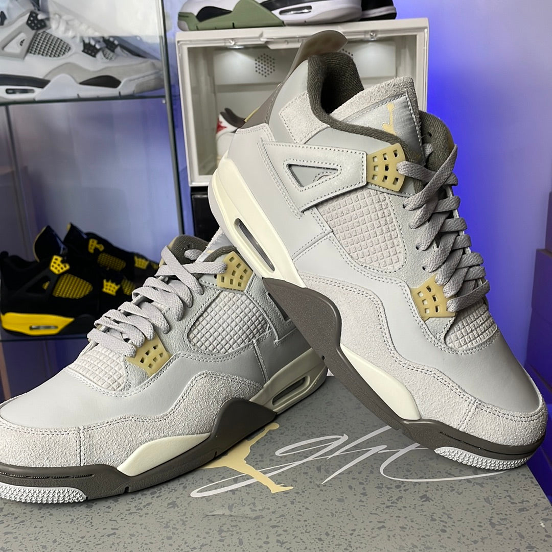 Nike Jordan 4 Photon Dust